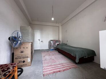 Giriş qapıları: Ev öz şəxsi evimdi, 0-dan özüm təmir eləmişəm. 85 % iş görülüb. Evin — 11