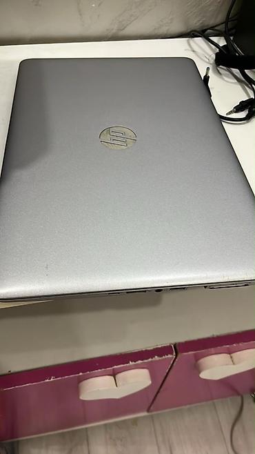 HP: HP poslovni laptop – sivi aluminijumski dizajn Ključne — 2