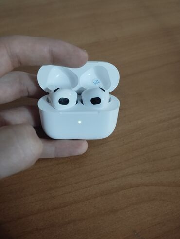 Наушники: AirPods 3 качество просто супер покупали всего три дня назад, продаю