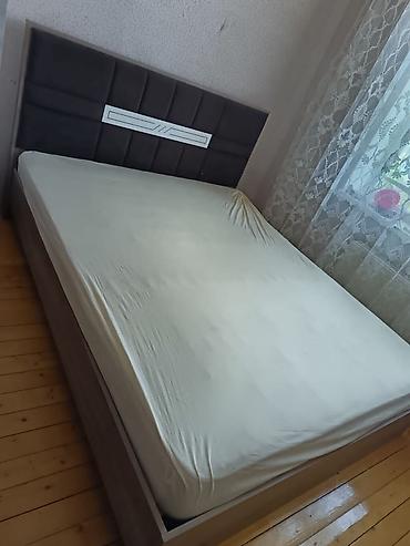 Taxt satilir Matrasla birlikdə Yeni kimidir az işlənib Qiymət 150