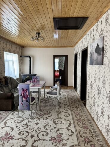 qubada kiraye evler ayliq: 60 kv. m, 3 otaqlı