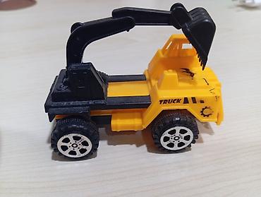 Oyuncaq traktorlar: Oyuncaq traktor 2.3 yaş uşaqlar üçün Təcili satılır pul lazım olduğu — 2