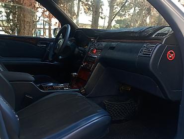 w210 panel: Mercedes-Benz E-Class: 2.4 l | 1999 il Sedan — 1