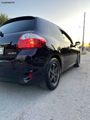 Toyota: Toyota Auris: 1.3 l. | 2011 έ. Κουπέ — 17