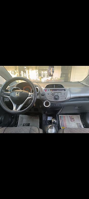 bruce 2r: Honda Jazz: 2009 г., 1.3 л, Робот, Бензин, Хэтчбэк — 3