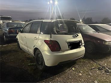 deu labo: Toyota Ist: 2002 г., 1.5 л — 3