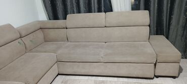 mashina bmv 520: Угловой диван, цвет - Бежевый, Б/у