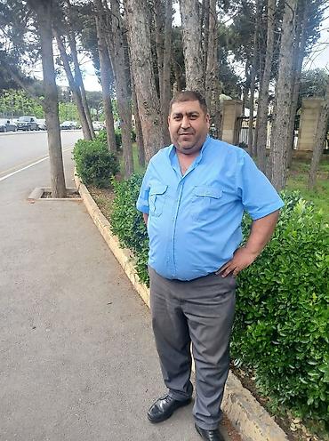avtobus surucusu: Avtobus sürücüsü, 45 yaş, stajı 20 il, Dəyişən növbəli — 3