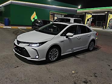 купить тойоту гибрид: Toyota Corolla: 2022 г., 1.8 л, Автомат, Гибрид, Седан — 1