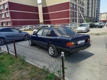 запчасть на мерс 814: Mercedes-Benz W124: 1990 г., 2.6 л, Автомат, Бензин, Седан