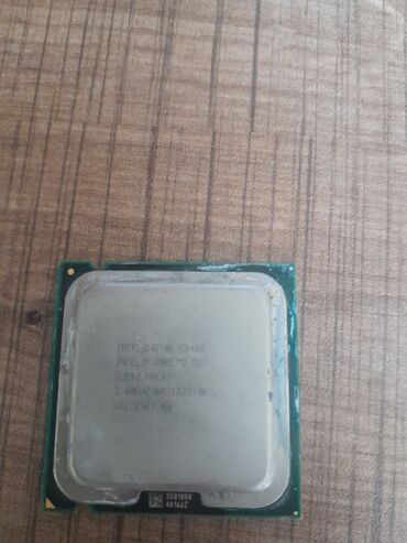 Prosessorlar: Prosessor Intel Core 2 Duo E8400, 3-4 GHz, 2 nüvə, İşlənmiş