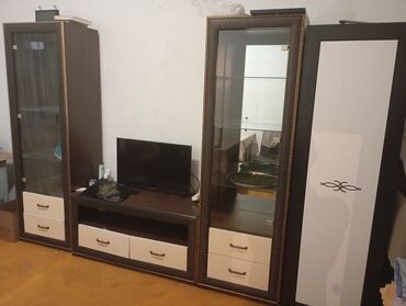 Qonaq otağı dəstləri: TV altlığı, Kredit yoxdur