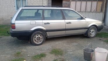 Volkswagen: Volkswagen Passat: 1988 г., 1.8 л, Механика, Бензин, Универсал