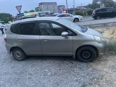 купить автомобиль маз в бишкеке: Ижарага берем: Жеңил унаа, Такси үчүн