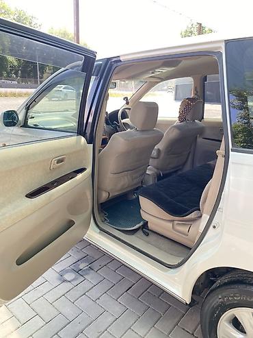 минивэн китайский: Toyota Ipsum: 2003 г., 2 л, Автомат, Бензин, Минивэн — 6