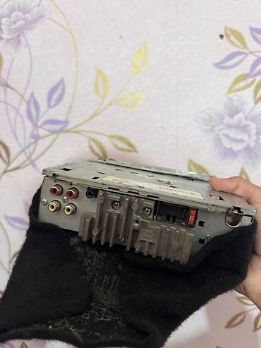 Колонки и сабвуферы: Avtomobil audio dəsti Komplekt: - Gücləndirici: Sony XM-N502 stereo — 5