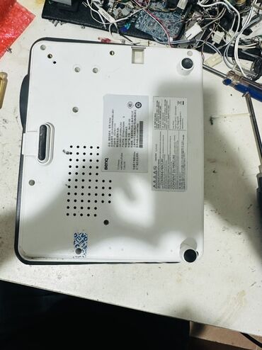 Lampalar: Projektor lampaları və AV receiver Təsvir: - Şəkillərdə müxtəlif — 177