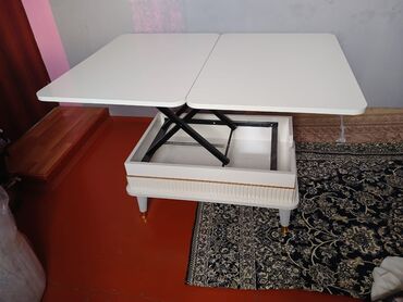 resepşn stolu: İşlənmiş, Transformer, Dördbucaq masa