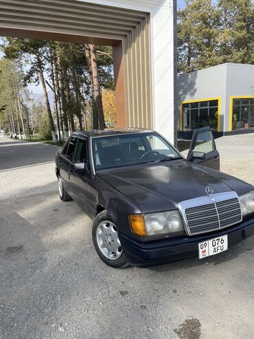 Mercedes-Benz: Mercedes-Benz E-Class: 1993 г., 2 л, Механика, Бензин, Седан — 1