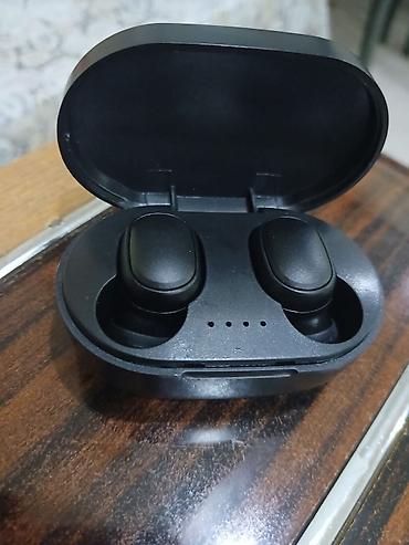 jbl boombox 4: Tam simsiz qulaqcıq seti – kompakt şarj qabı ilə - Qulaqdaxili, TWS — 1
