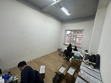 Коммерциялык кыймылсыз мүлктү сатуу: Кеңселерди сатуу 160 м², Ремонту бар, Көп кабаттуу имарат, 1 кабат — 5
