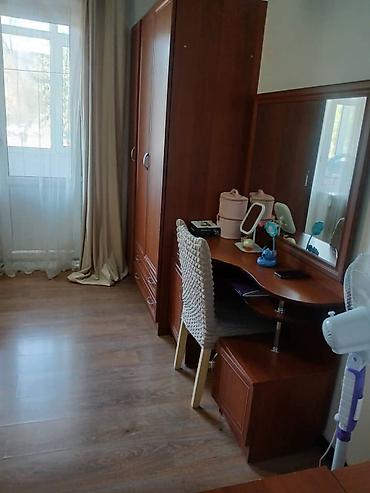продается 1 комнатные квартира сушилка: Продаётся двухкомнатная квартира. в городе Токмак рядом университет — 5