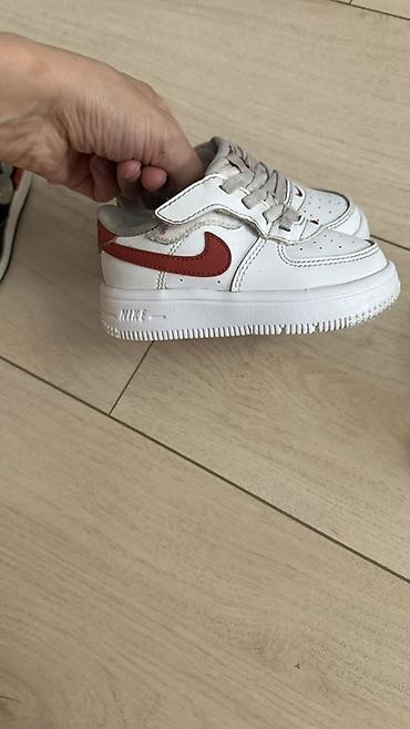 Детская обувь: Детские кроссовки Nike Air Force 1 (малыш/тоддлер) оригинал — 2