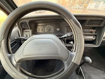 lancer 9: Toyota Hiace: 1997 г., 2 л, Механика, Бензин, Минивэн — 6