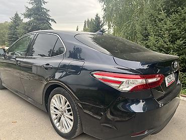 элктро машина: Toyota Camry: 2020 г., 2.5 л, Автомат, Гибрид, Седан — 5