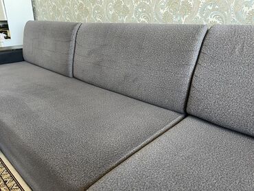 российский диван: Диван-кровать, цвет - Серый, Б/у