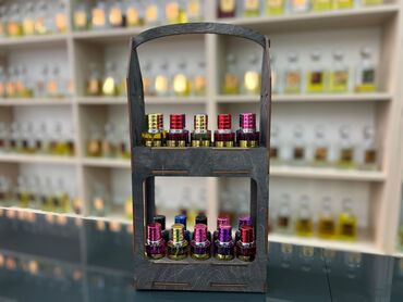 Ətriyyat: Məhsul: Parfüm yağları və flakonlarda hazır ətirlər Təsvir: - Geniş — 20