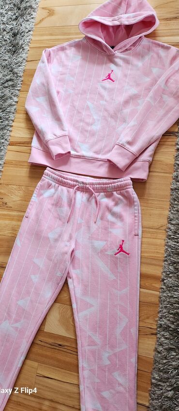 juicy couture trenerke: Nike, 146-152