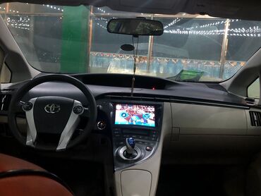 Toyota: Salam. Maşın öz adımadı İli 2011. Texpasport Siğorta yeni olunub — 9