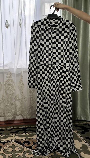 шикарное летнее платье: Есть три вида платья качество бомба размеры 44,46 1 платья отдам за