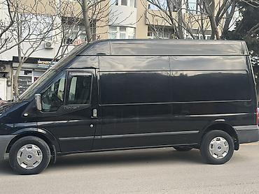 masin vinilleri: Yükdaşıma üçün geniş həcmli qara rəngli Ford Transit furqon seher — 2