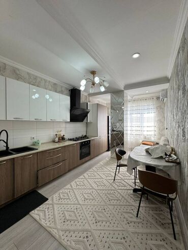 жалал абад дом квартира: 3 комнаты, 118 м², Элитка, 8 этаж