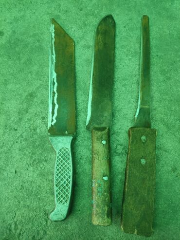 Ножи: Продаються ножи для работы в саду или для хозяйственных нужд