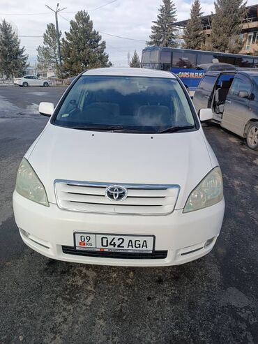 step 2: Toyota Ipsum: 2003 г., 2.4 л, Автомат, Бензин, Минивэн