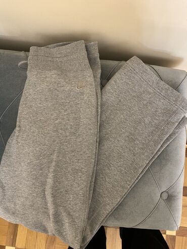 женские шерстяные кофты: Payız/qış üçün rahat və isti original Nike idman salvarları.79% pambıq