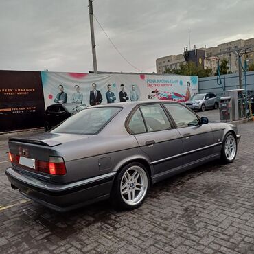 срочна продаю машина: BMW 525: 1994 г., 2.5 л, Механика, Бензин, Седан