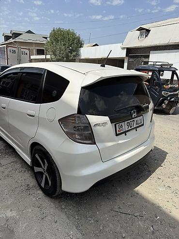 bmw 2008: Honda Fit: 2008 г., 1.5 л, Автомат, Бензин, Хэтчбэк — 6