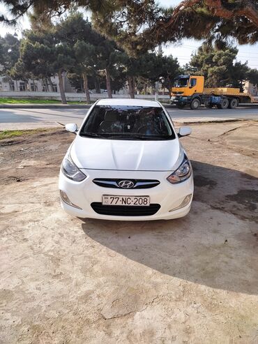 hundai h100: Hyundai Accent: 1.6 l | 2011 il Sedan
