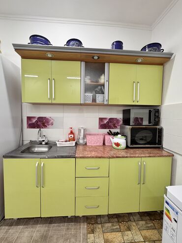 срочно и недорого кухонный уголок в идеальном состоянии: Кухонный гарнитур, Б/у, цвет - Зеленый, Самовывоз, Платная доставка