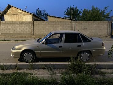 Daewoo: Daewoo Nexia: 2011 г., 1.5 л, Механика, Бензин, Седан