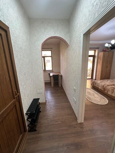 Köhnə tikili: Xırdalan, 1 otaqlı, Köhnə tikili, 37 kv. m — 2