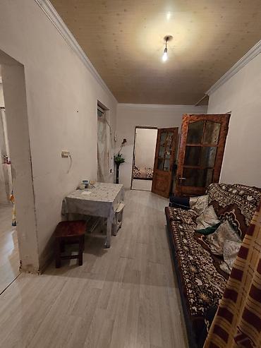 heyet evi yasamal: 4 otaqlı, 65 kv. m, Orta təmir — 8