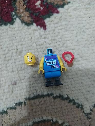fox 40: Минифигурка LEGO «Бегун с медалью» (разборная) оригинал - Тематика — 2