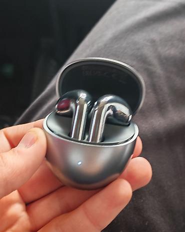 honor earbuds 2 lite: Simsiz qulaqcıq (TWS), gümüşü rəng. Salam. Huawei firmasinin qulaq — 2