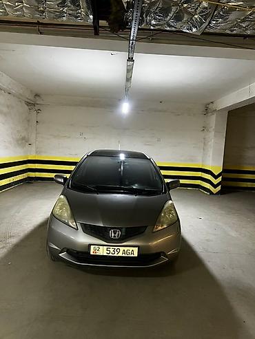 Honda: Honda Jazz: 2010 г., 1.4 л, Механика, Бензин, Хэтчбэк — 9