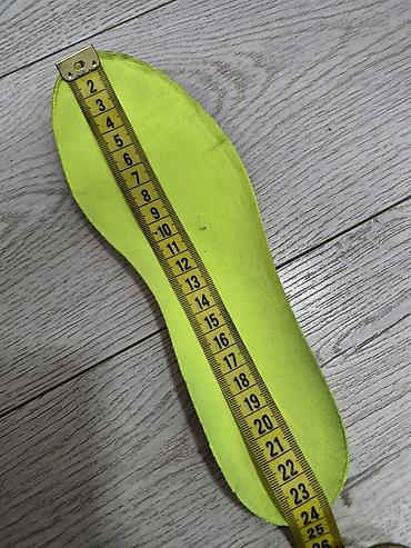 kopacke cene: Kopacke vel.38, nigde ostecene, kupljene u Nemackoj. Nike Tiempo — 1